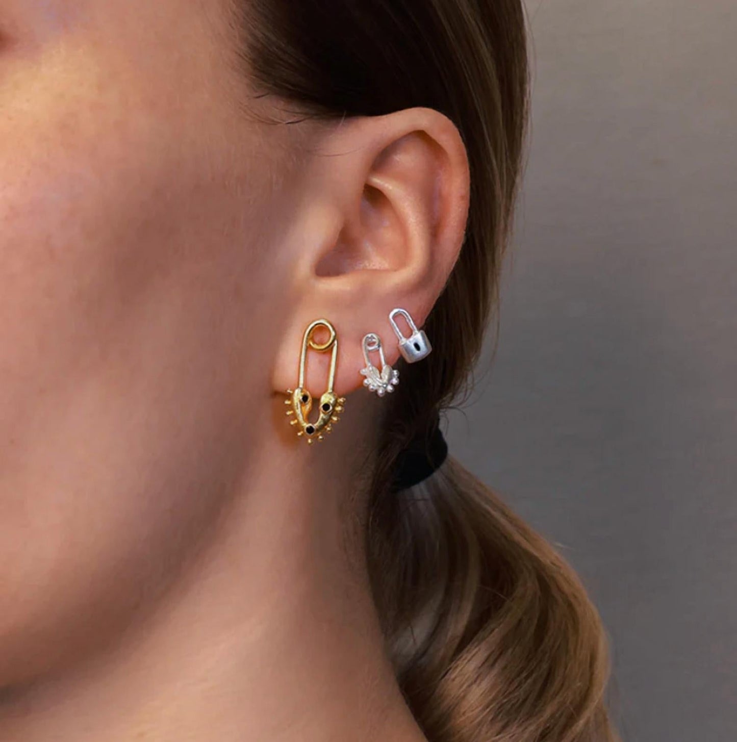 Daniela Salcedo - Women's Topos Heart Clip Medium Earrings