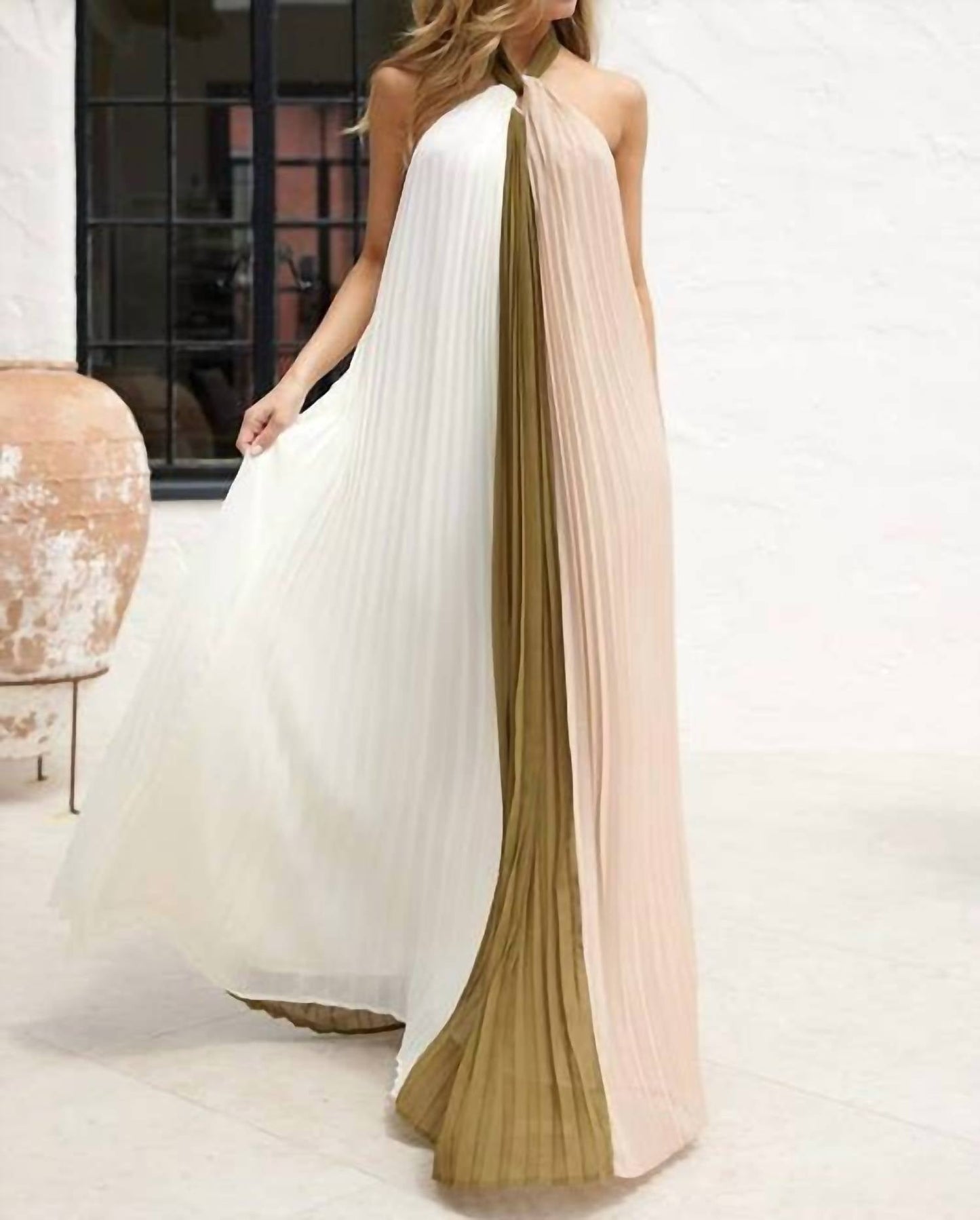 Eb Luxe - Halter Color Block Pleated Maxi Dress
