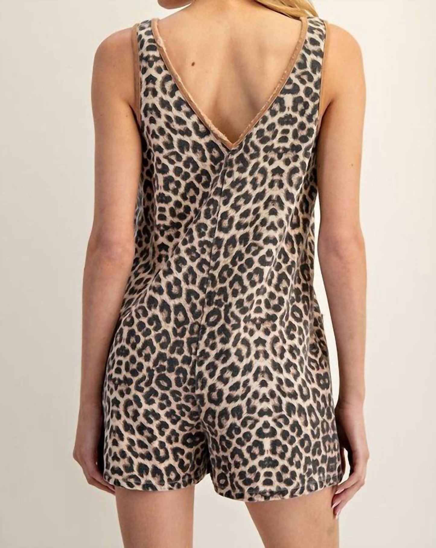 Ee:Some - Sleeveless Contrast Pocket Romper