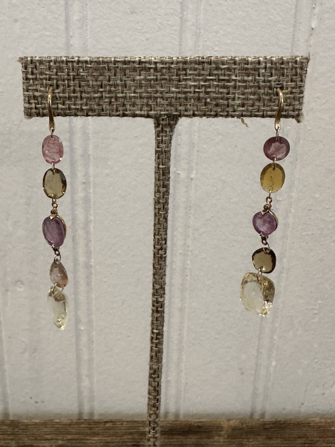 5 Octobre - N2 Earrings