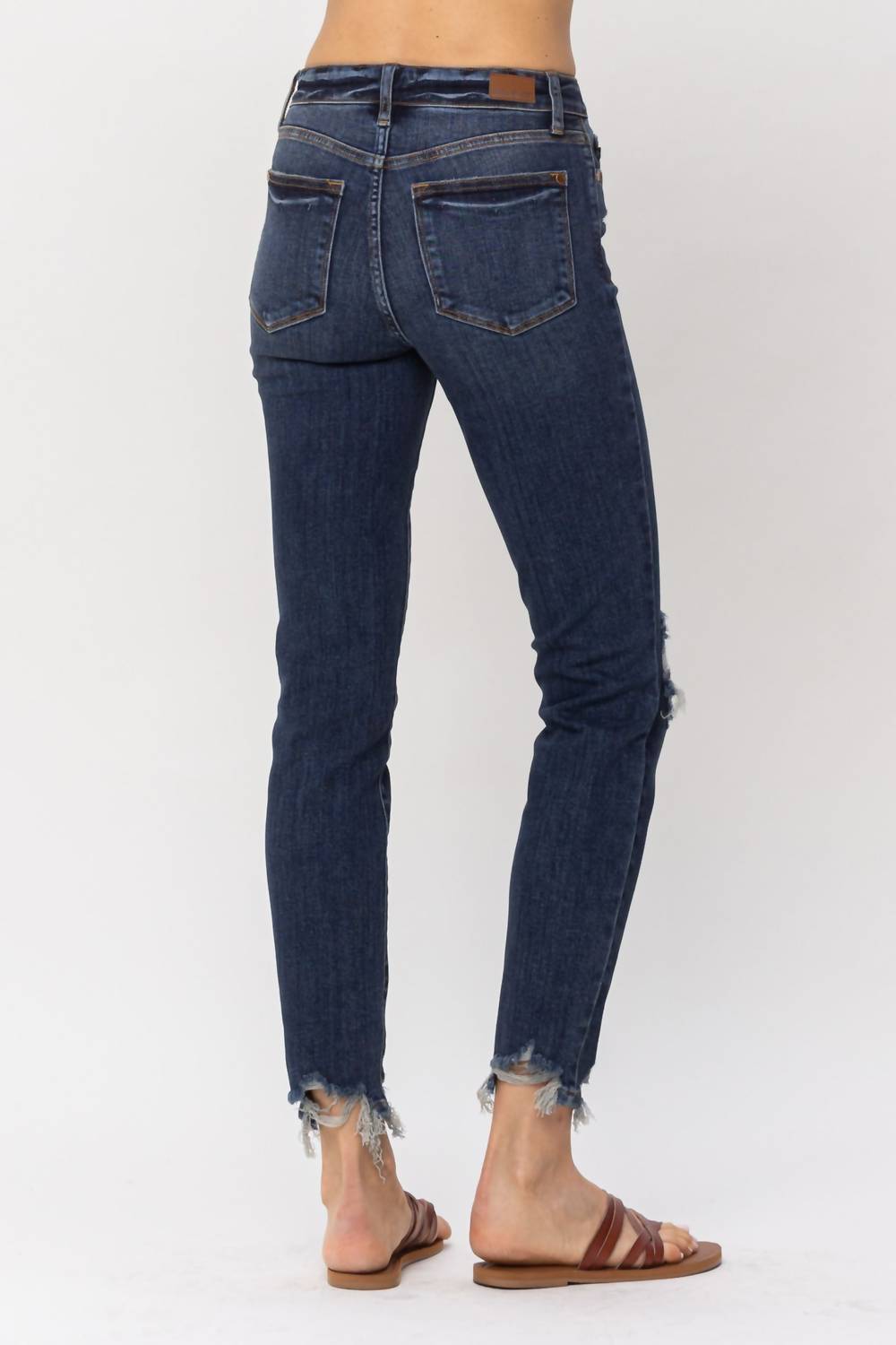 Judy Blue - Mid Rise Chopped Hem Relaxed Denim Jeans
