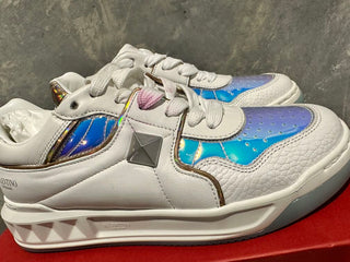 Valentino Garavani Women's One Stud Holographic Sneaker In Iridescent White Size 7