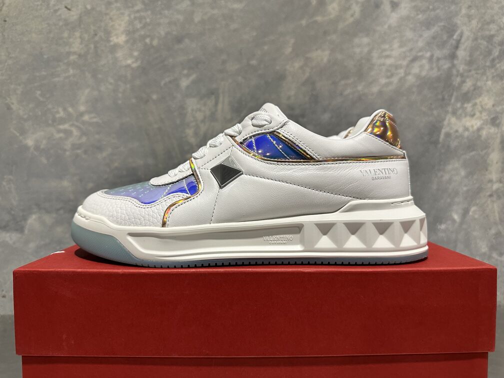 Valentino Garavani Women's One Stud Holographic Sneaker In Iridescent White Size 7