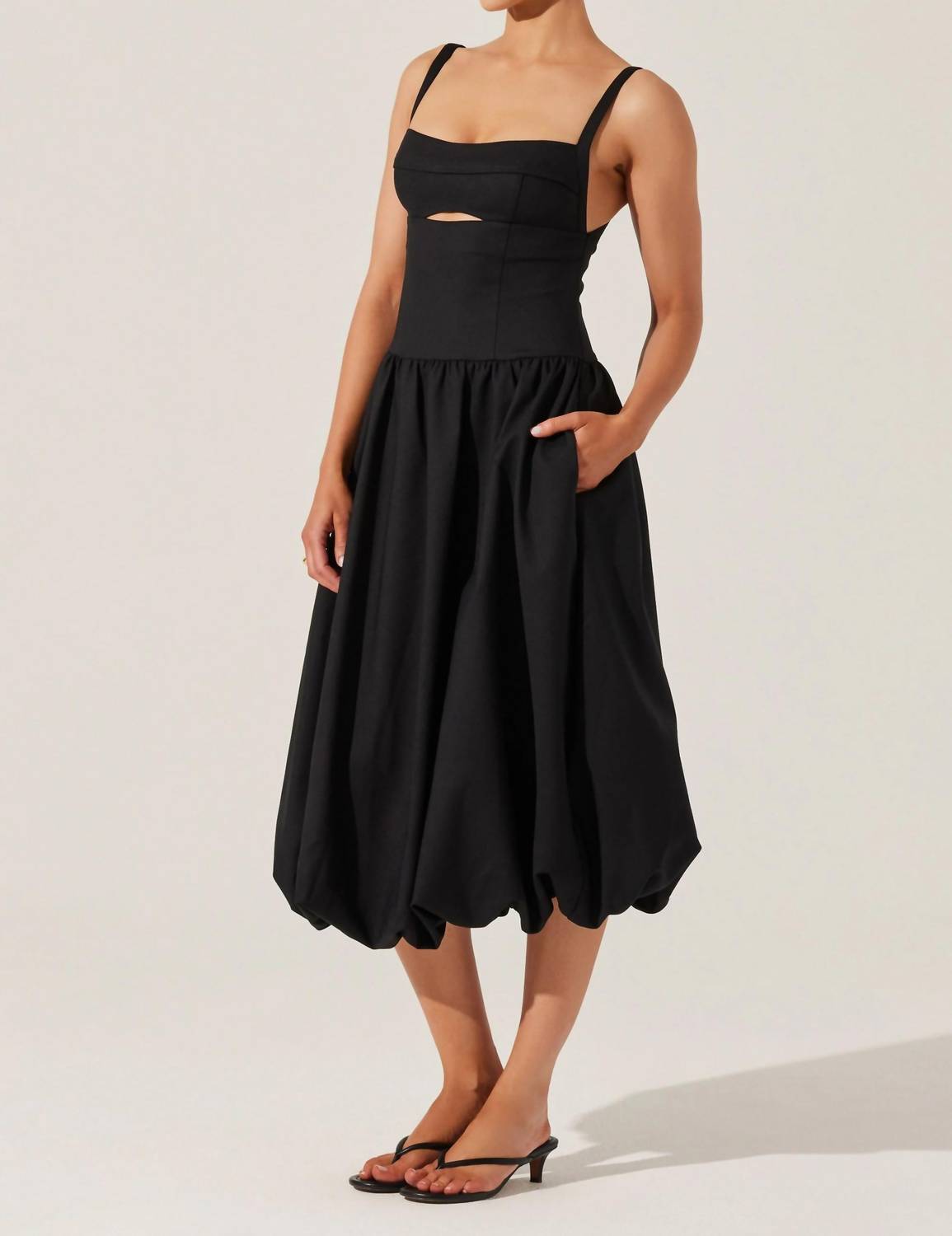 Astr - Jevi Sleeveless Bubble Midi Dress