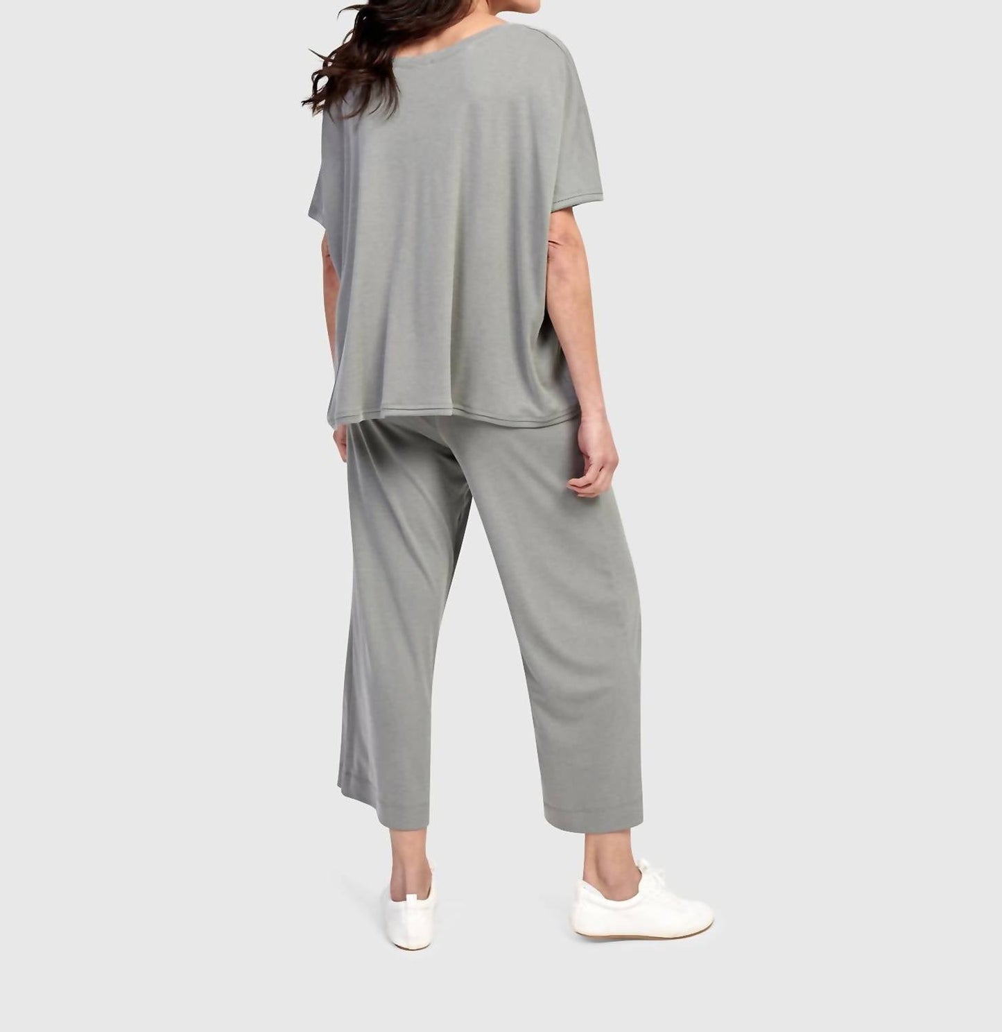 Alembika - Essential Breeze Tee