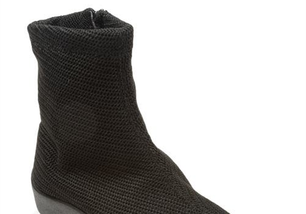 Arcopédico Net 8 Bootie in Black , Size 7.5-8Us Black Size 38 (US Women's 7.5-8) M