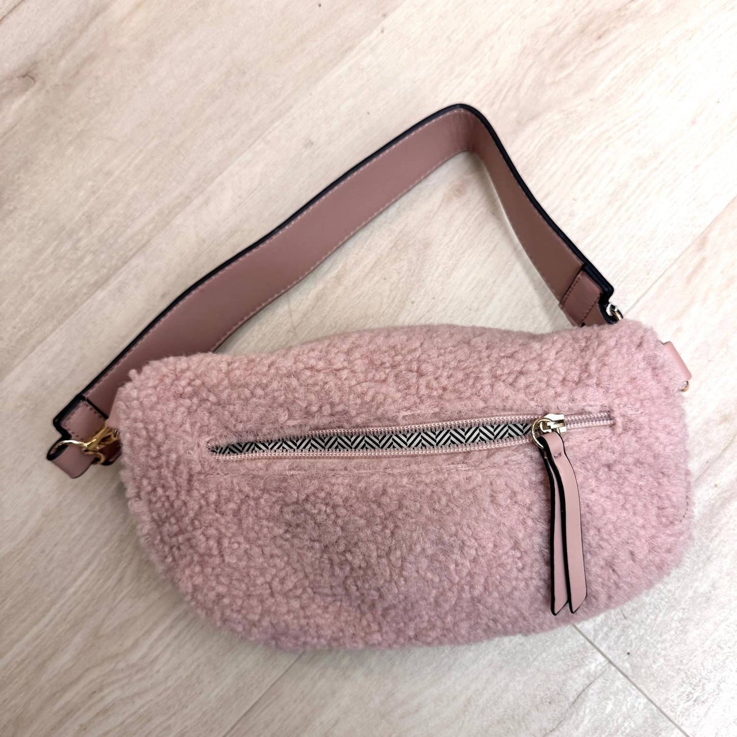Jen & Co. - Brookie Sherpa Convertible Bag