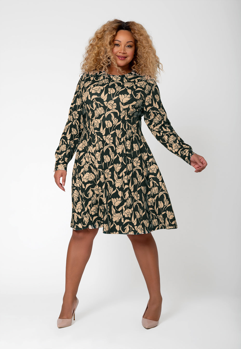 Leota Women's Long Sleeve Lara Fit and Flare Dress (Curve) Black