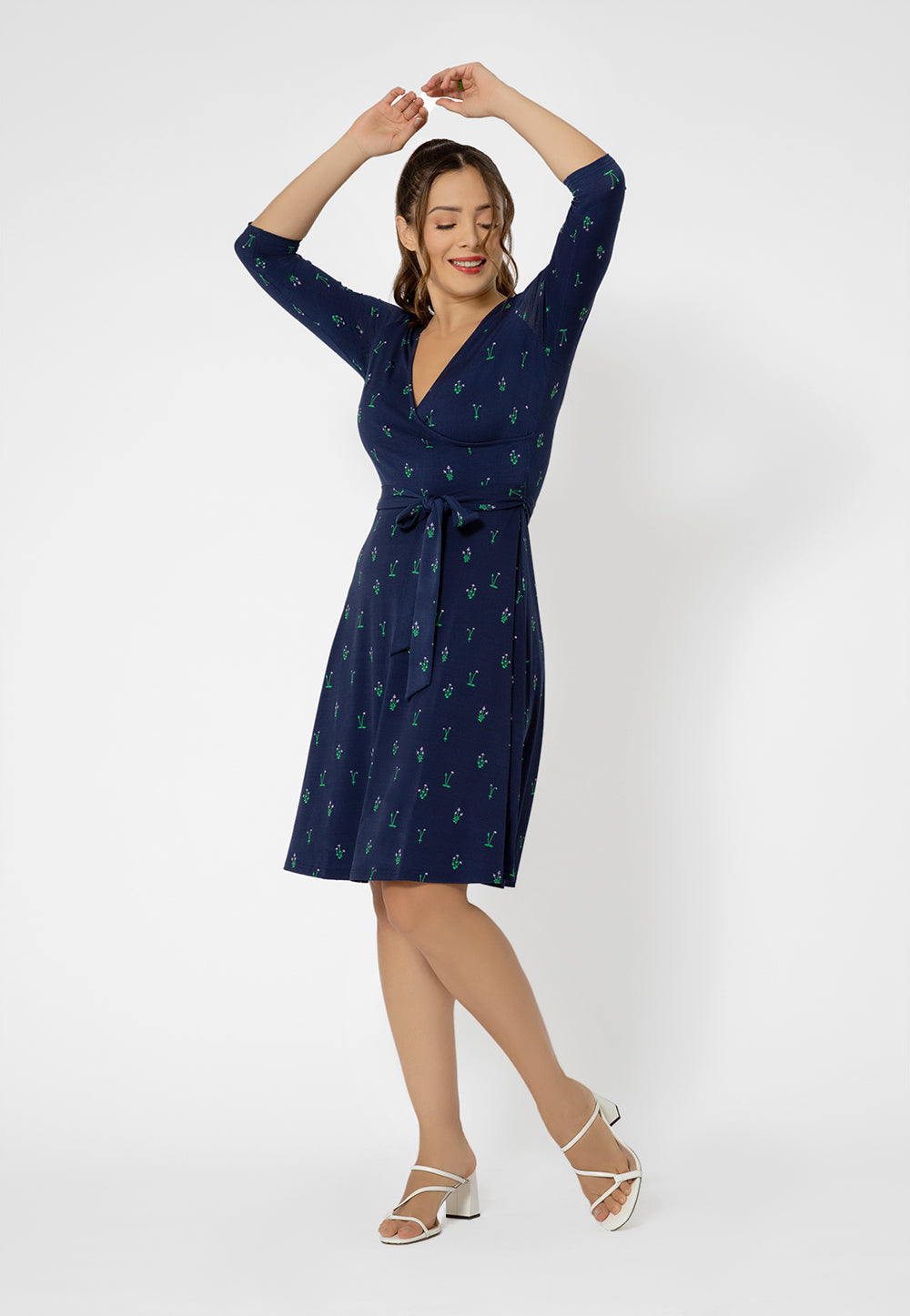 Leota Women's Short Sleeve Perfect Wrap Dress Blue