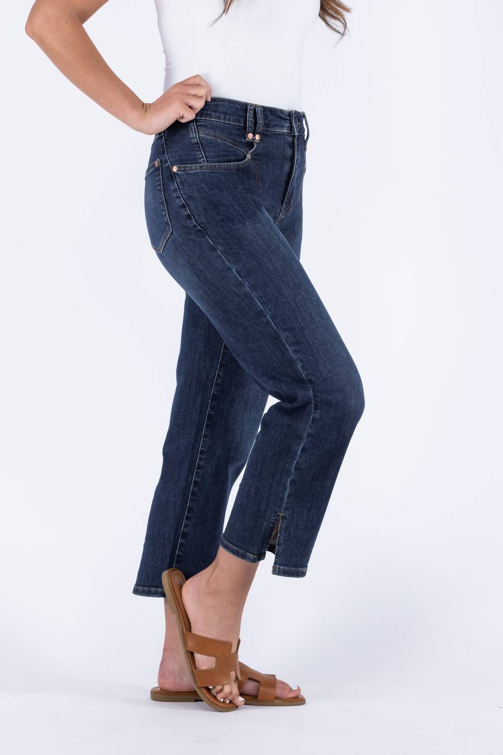 Judy Blue - Center Stage High-rise Straight Leg Cropped Jeans