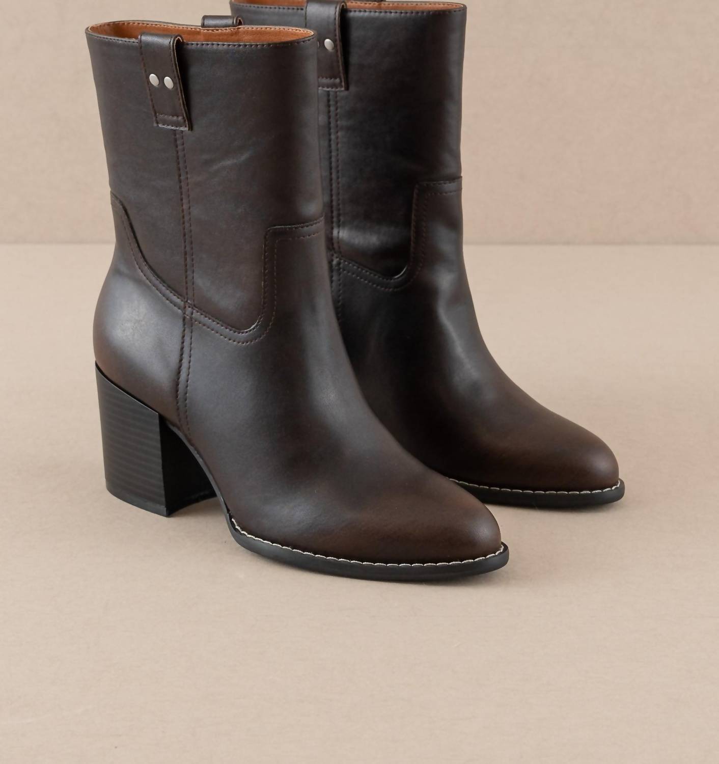 Oasis Society - Women's Jennie Classic Heeled Everyday Bootie