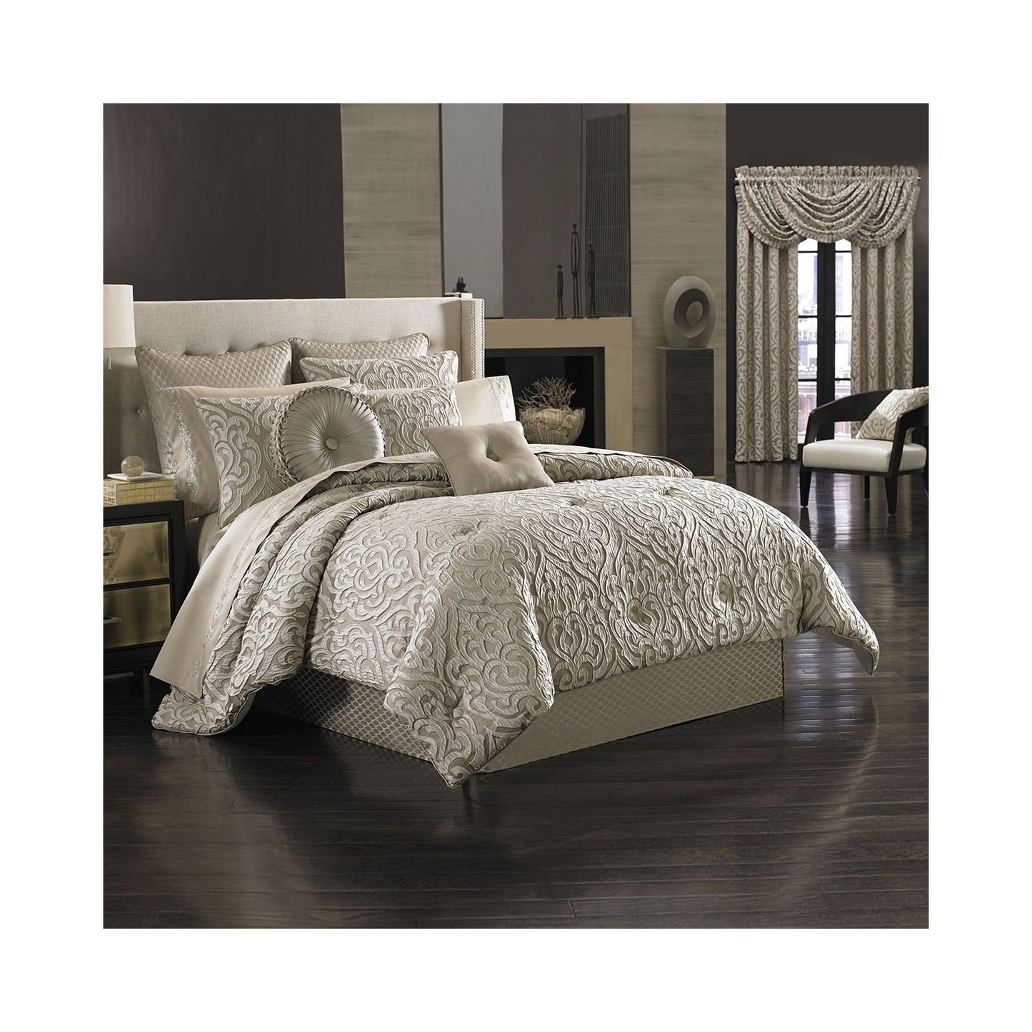 J Queen New York Astoria Comforter Set - Sand, King