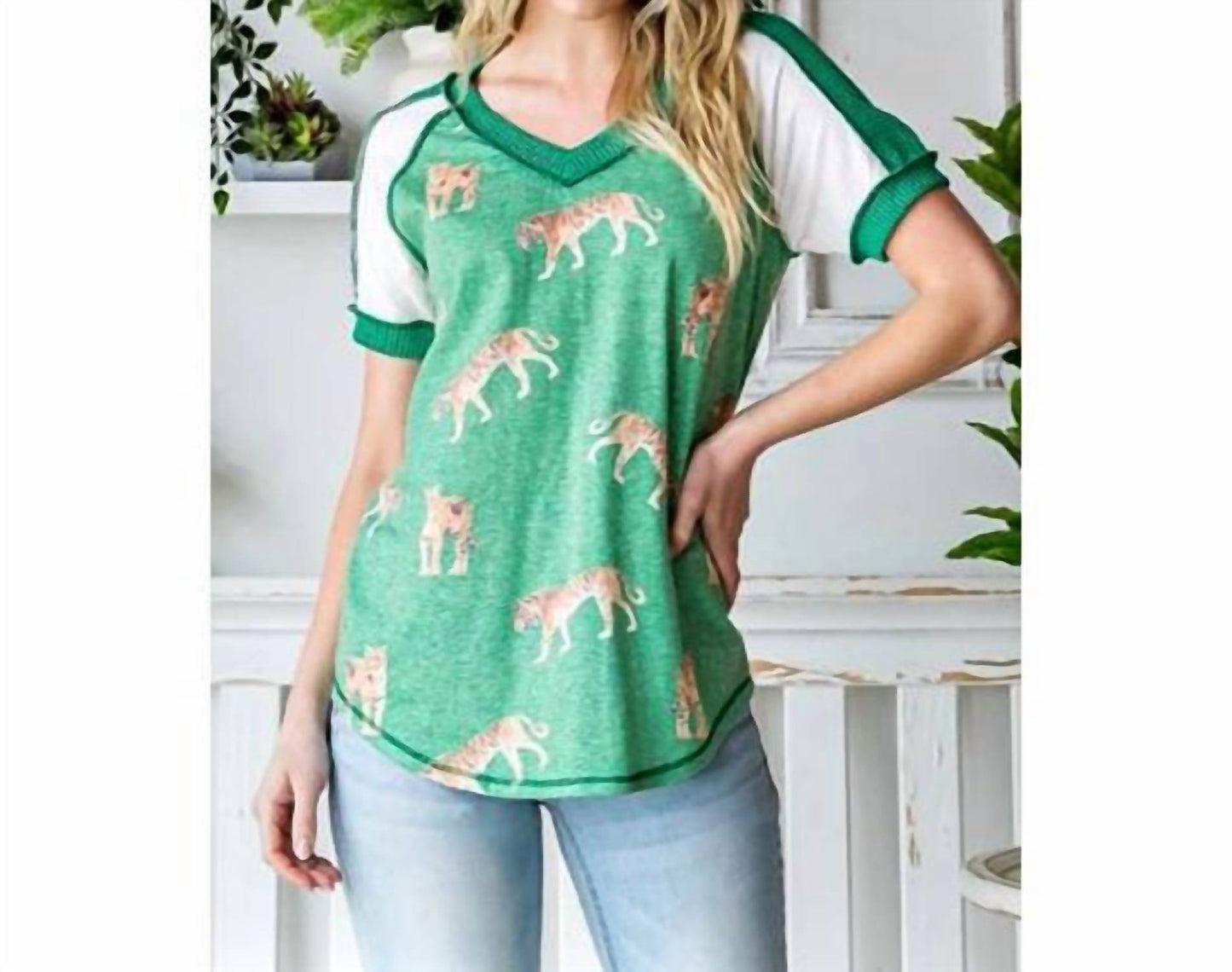 7Th Ray - Tiger Print Color Block V-neck Top