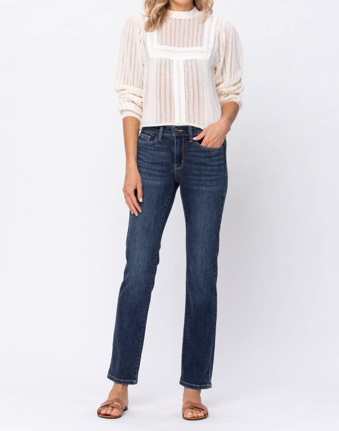 Judy Blue - Mid Rise Straight Leg Non Distressed Jean