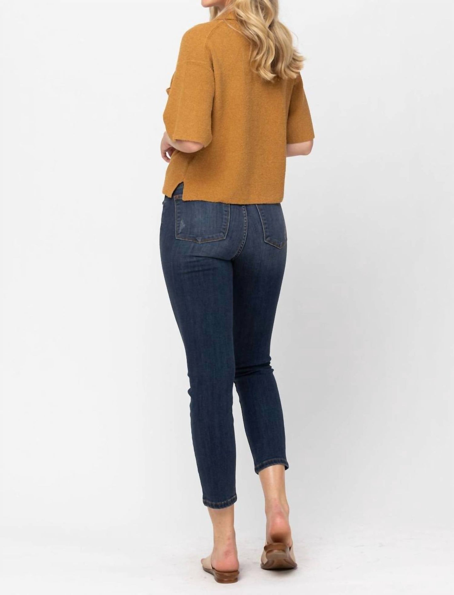 Judy Blue - Mid Rise Cropped Relaxed Denim Jeans