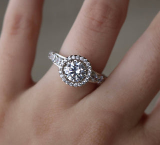 Allyanna Gifts - Women's 1.2ct Moissanite Engagement Ring