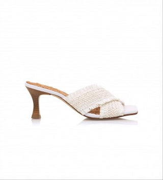 Mustang Women's White Ana Sandals