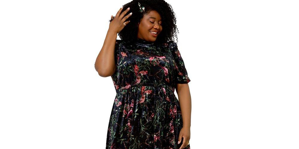 Leota Women's Miranda Floral Velvet Midi Dress Green Size 1X