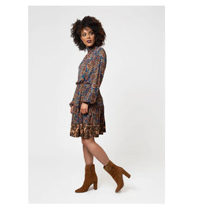 Leota Women's Long Sleeve Olive Dress in Boho Paisley (Curve) Blue