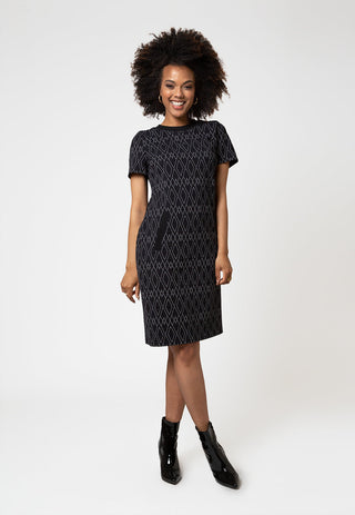 Leota Women's Short Sleeve Maddie Dress in Diamond Lines Luxe Jacquard Black