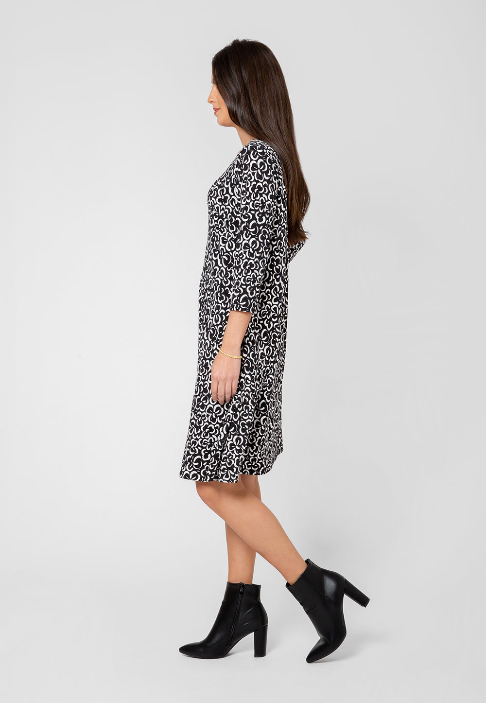 Leota Women's 3/4 Sleeve Melanie Dress in Graphic Gardenia White