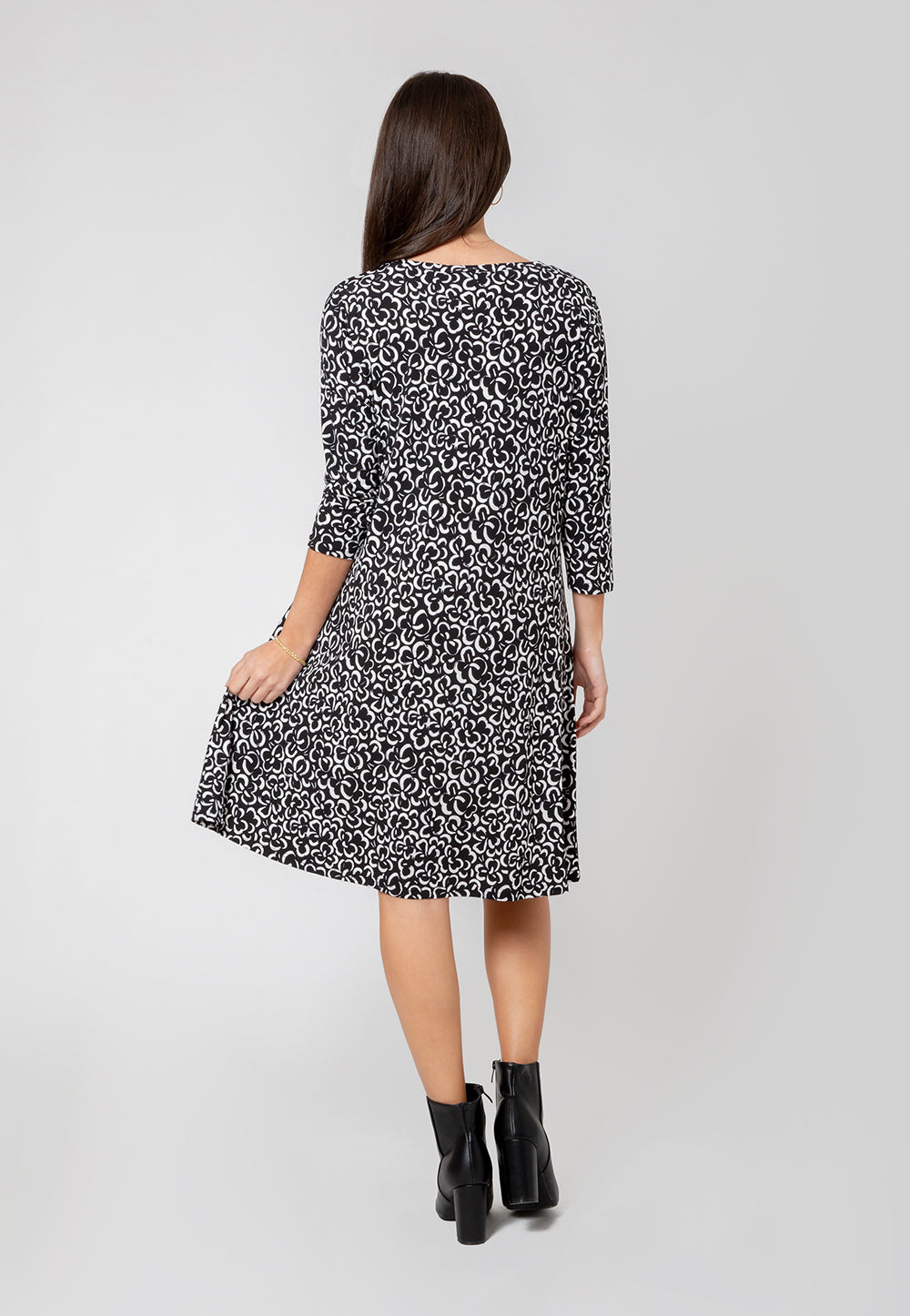 Leota Women's 3/4 Sleeve Melanie Dress in Graphic Gardenia White