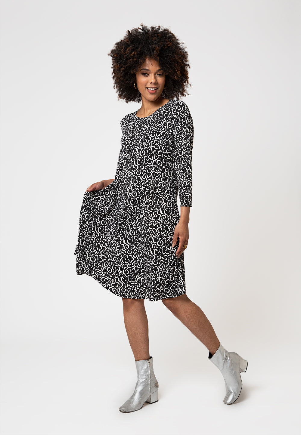 Leota Women's 3/4 Sleeve Melanie Dress in Graphic Gardenia White