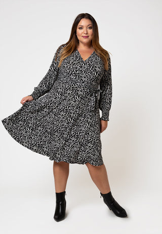 Leota Women's Long Sleeve Perfect Wrap Midi Dress in Graphic Gardenia (Curve) White