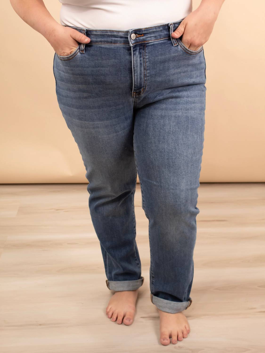 Judy Blue - Classic Mid-rise Boyfriend Jeans