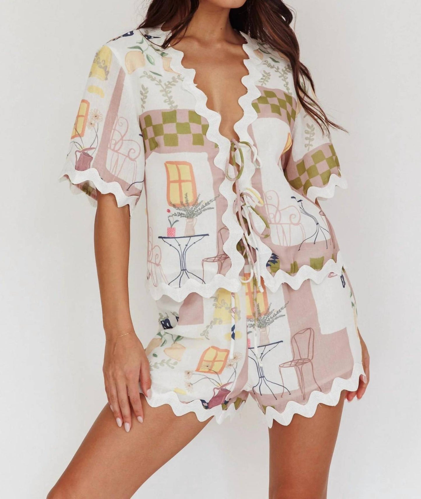 One And Only Collective - Maelis Trimmed Shorts