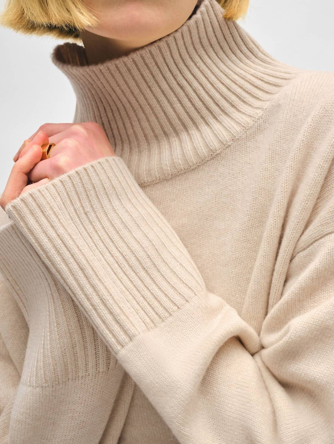 White + Warren - Cashmere Stand Neck Sweater