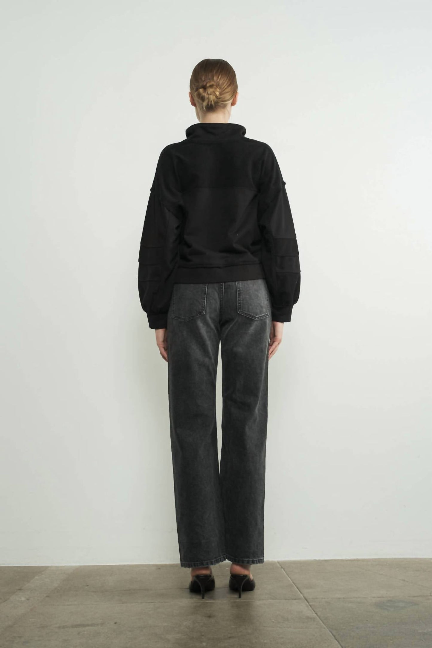 Aaron & Amber - Eyelet Placket Sweatshirt