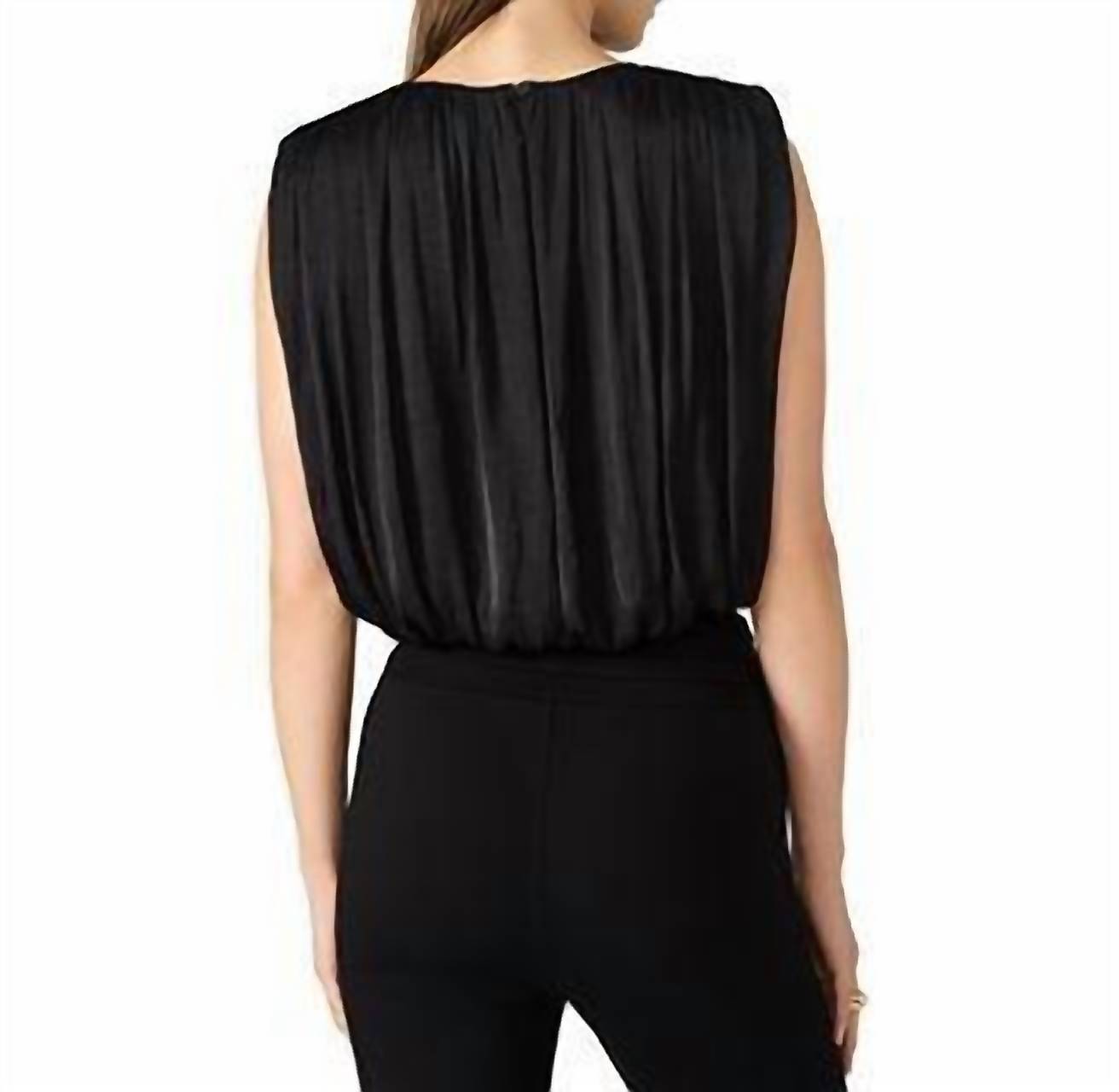 Steve Madden - Cherra Crewneck Bubble Hem Top