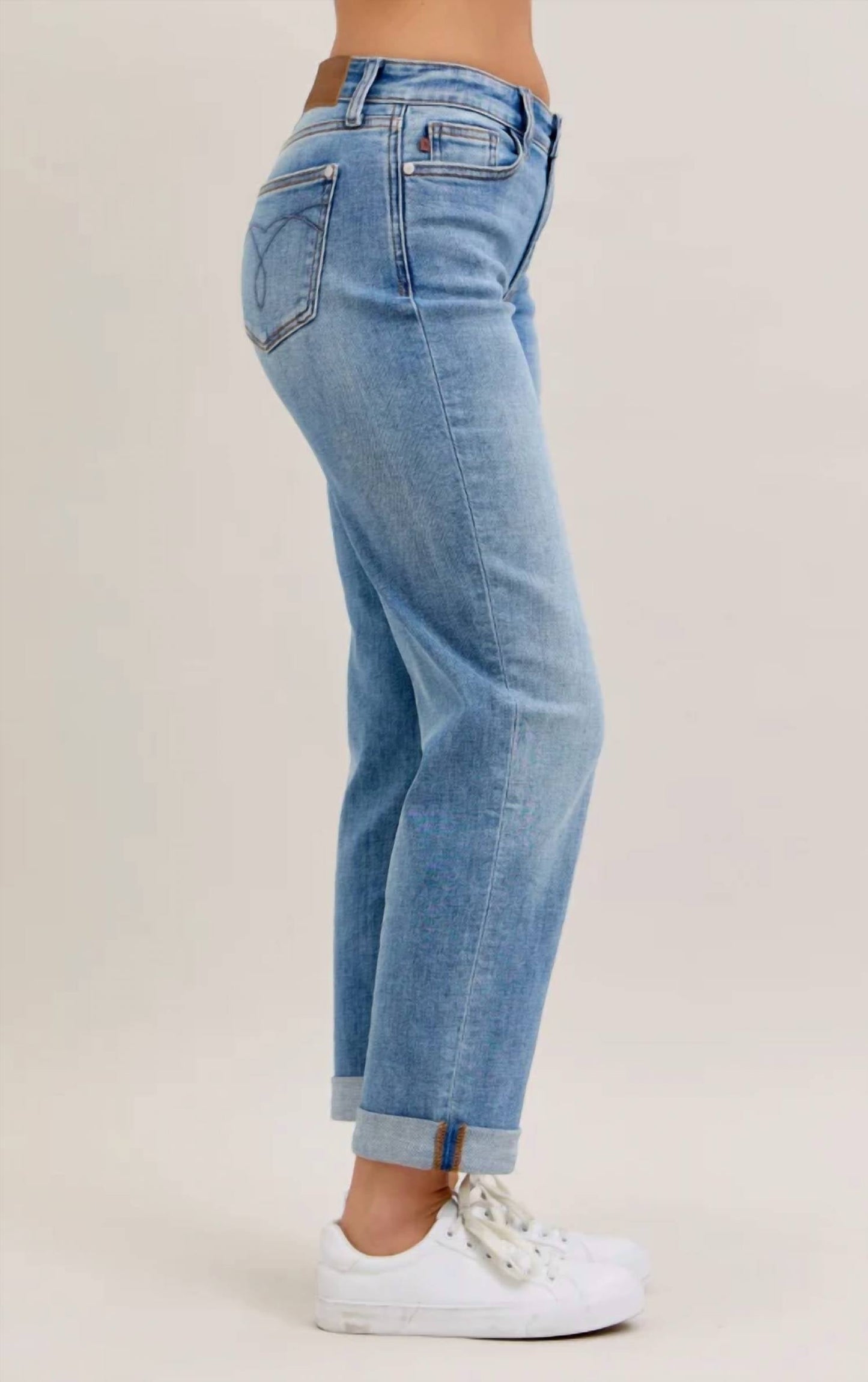Judy Blue - Mid Rise Boyfriend Jeans