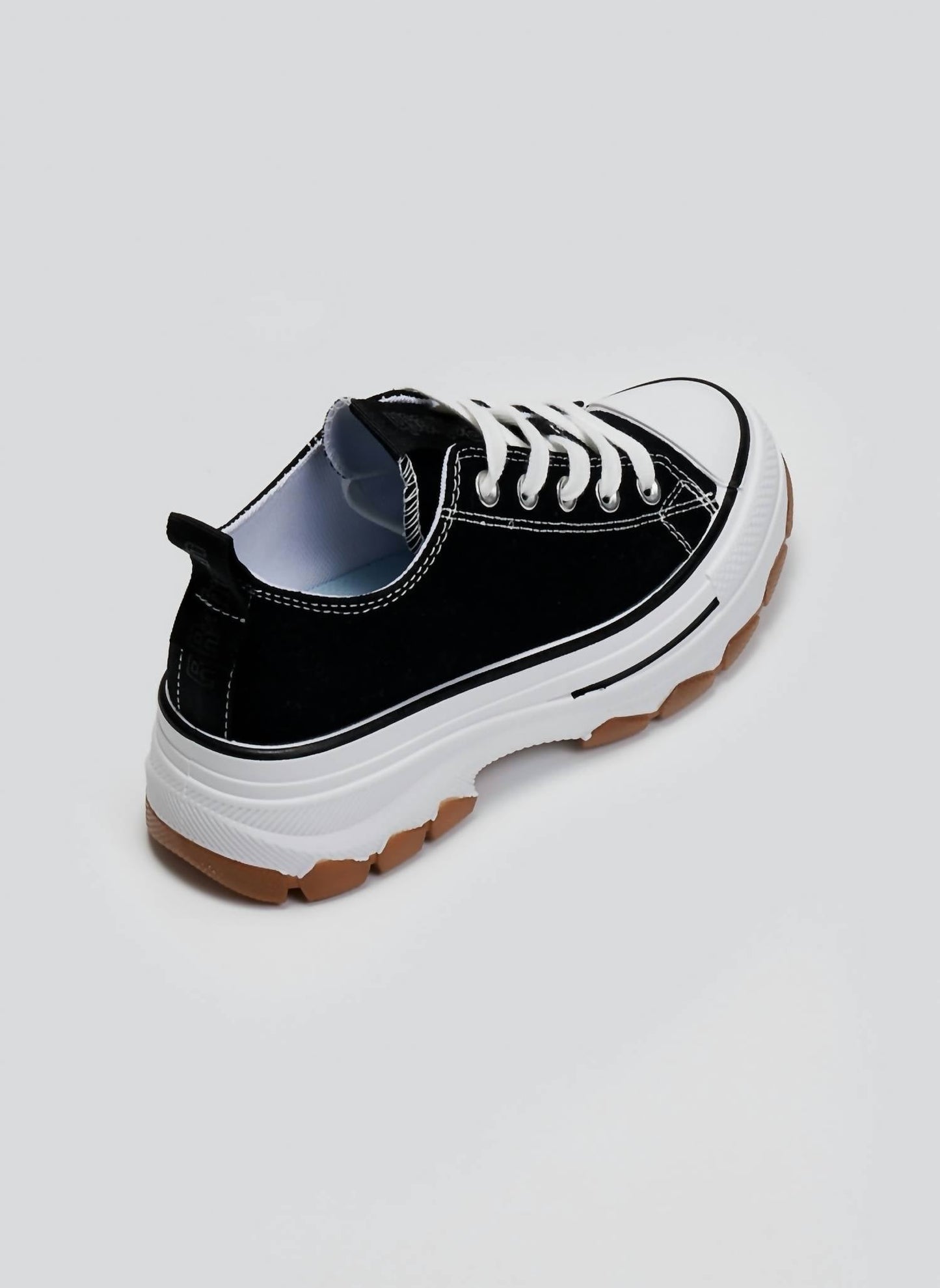 Refresh - Women's Canvas Sneakers