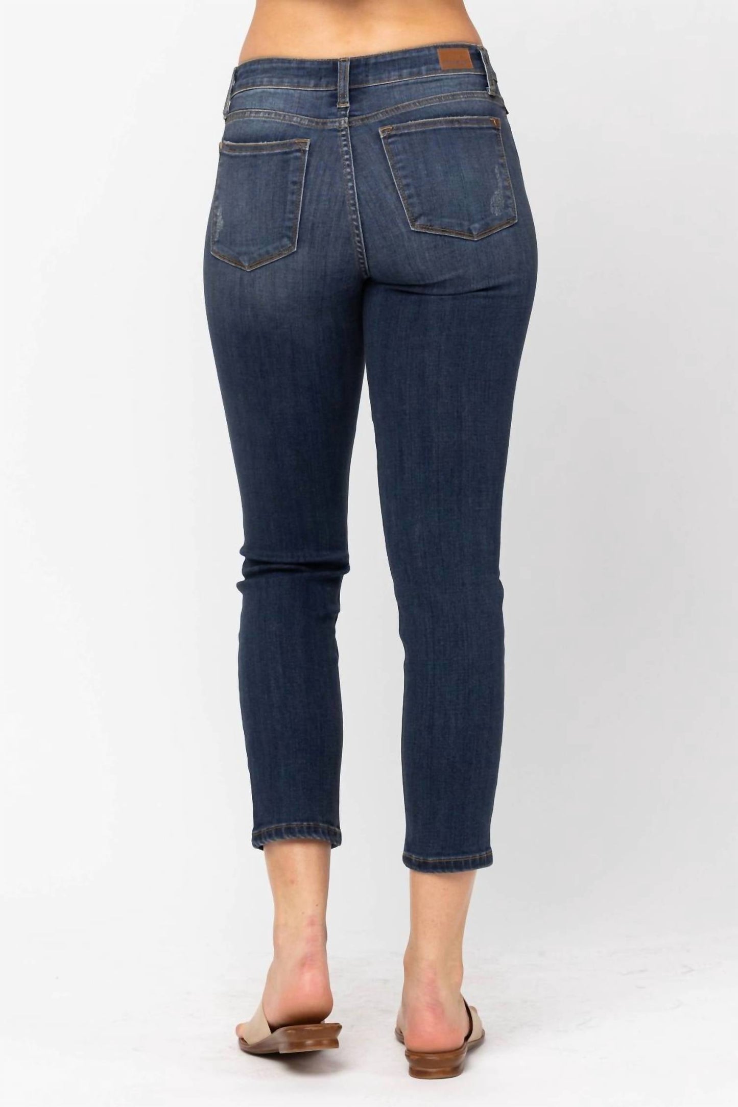Judy Blue - Mid Rise Cropped Relaxed Denim Jeans