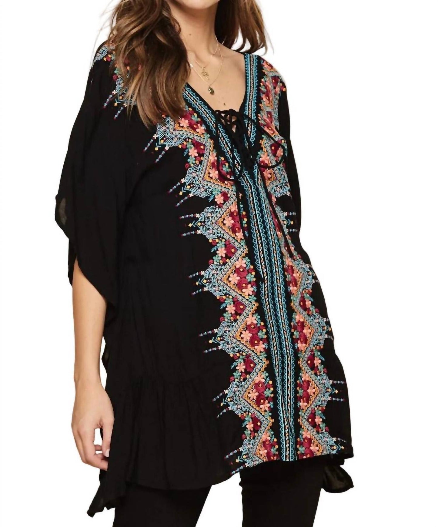 Andree By Unit - Floral Embroidered V-Neck Top