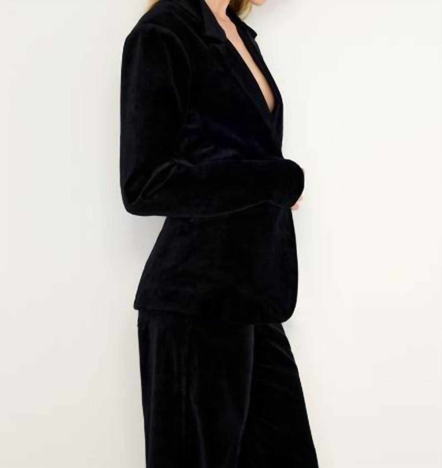 Good American - Velvet Blazer