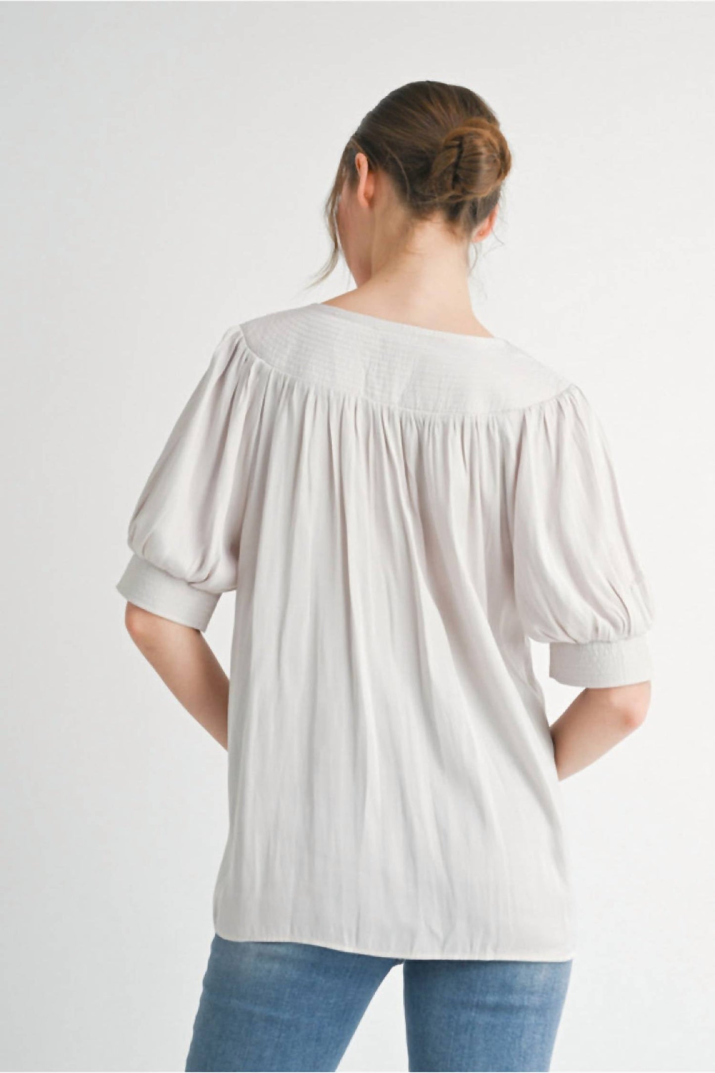 Jodifl - Short Sleeve V Neck Pleated Top