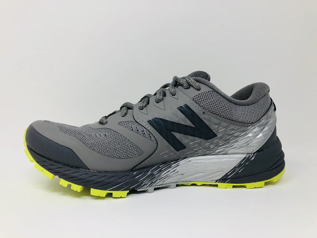 New Balance Women's Summit K.O.M. V1 Running Shoes Grey