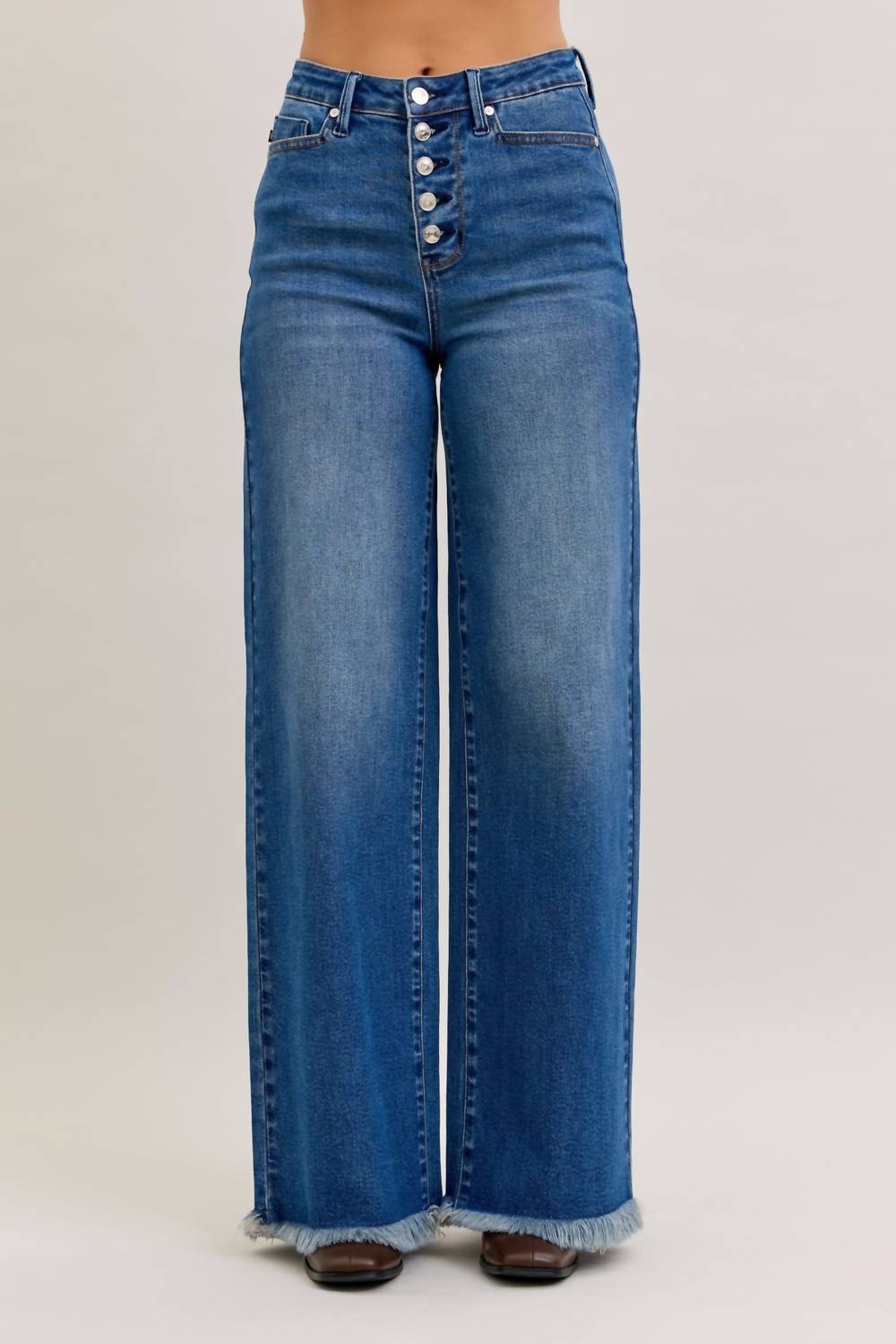 judy-blue-column-leg-button-fly-jeans