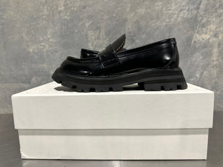 Alexander McQueen Women's Wander Loafer in Black Size 8