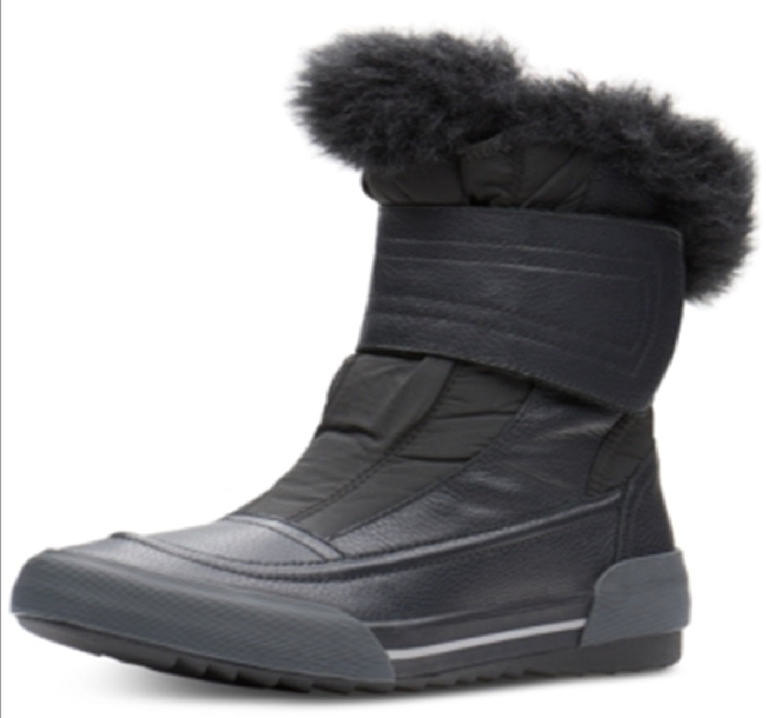 Clarks Women's Gilby Merilyn Waterproof Boot Black Size 7.5 M