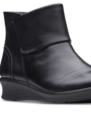 Clarks Women's Hope Track Ankle Boot Black Size 6 1/2