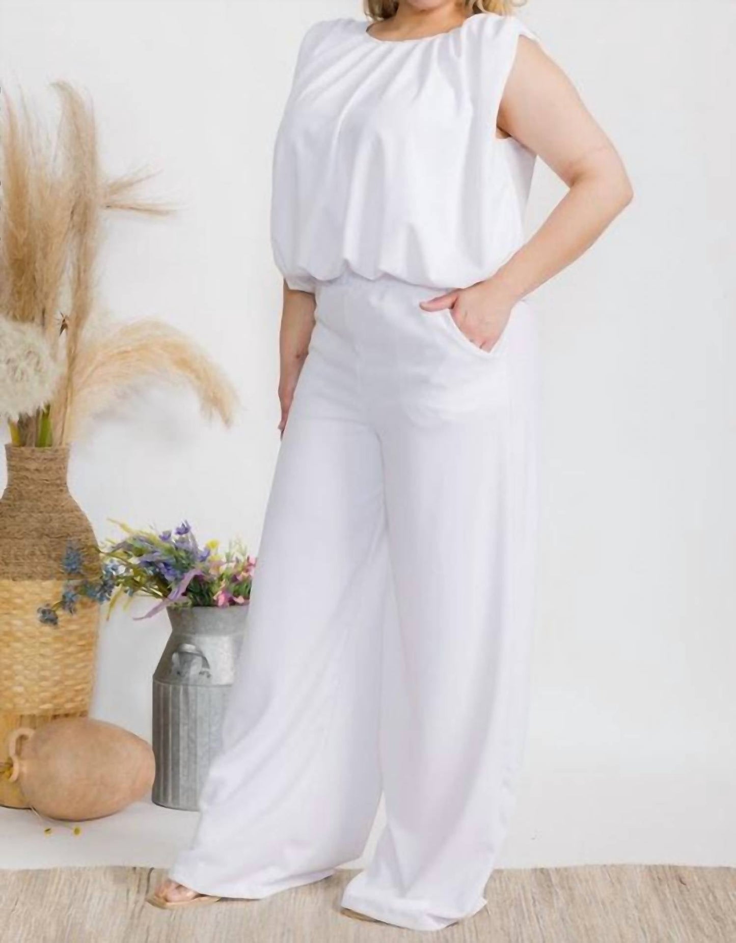 Karen T Design - Sleeveless And Wide-leg Pant Set