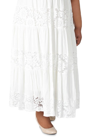 Robbie Bee Women's Sleeveless Tiered Lace Maxi Dress White Size 1X
