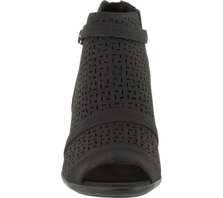 Easy Street Women's Carrigan Sandals Black Size 8 WW