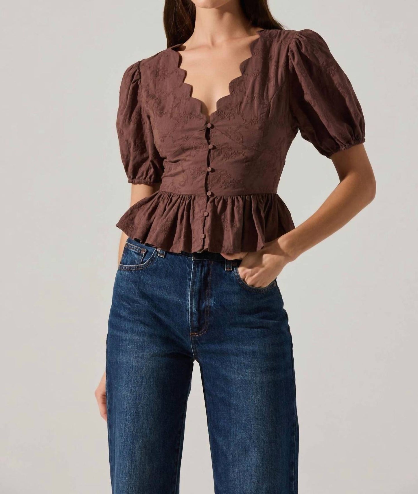 Astr - Arely Scalloped V-neck Peplum Top