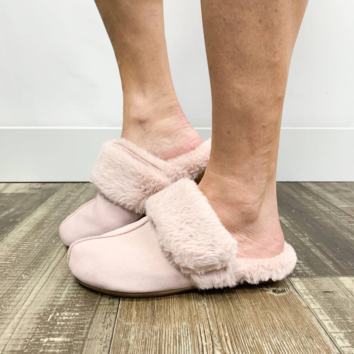 Aetrex - Women's Arianna Arch Support Slipper