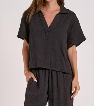 Elan - Short Sleeve V-neck Gauze Top